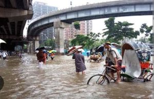 দুই দিন ধরে ভারী বৃষ্টি, চট্টগ্রাম নগরীতে জলাবদ্ধতা
